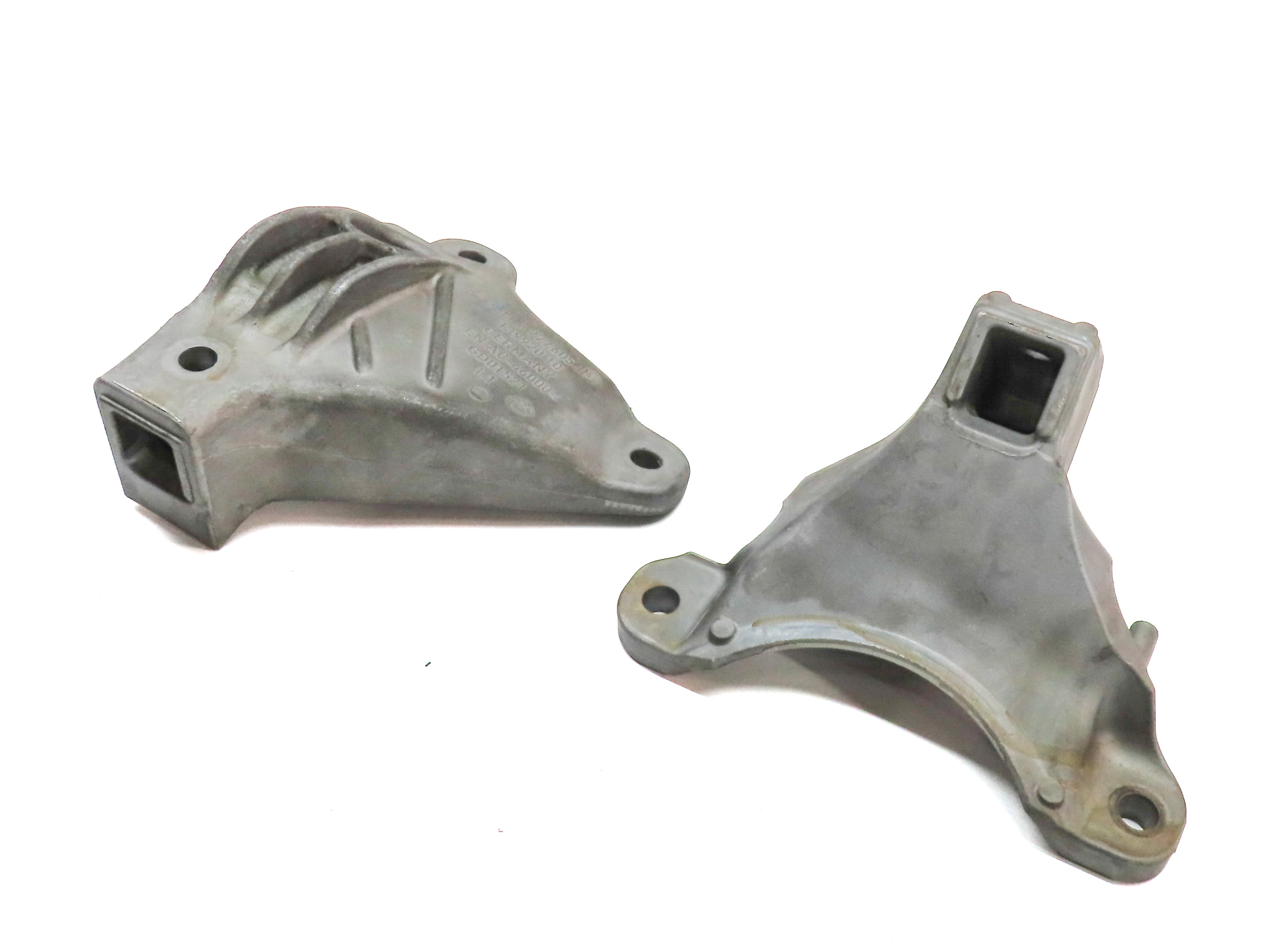 2013 BMW 535I (F10) 3.0L (N55) ENGINE MOTOR MOUNT BRACKET SET/2 — exact item pictured